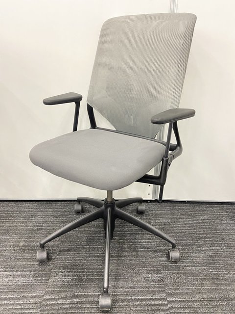 【中古】メダⅡ   vitra（ヴィトラ） 肘付ハイバックチェア