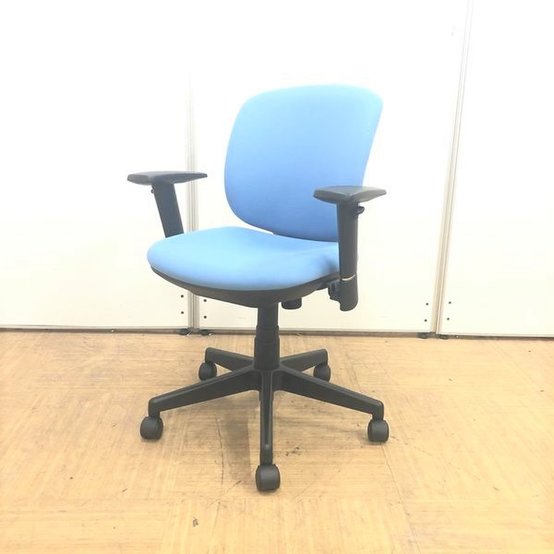 【中古】Presea   プラス（PLUS） 肘付ローバックチェア