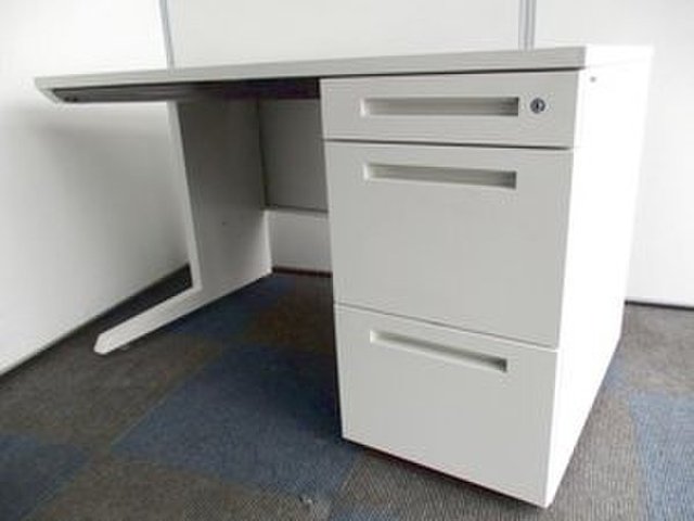 【中古】CZN   イトーキ（ITOKI） 片袖机