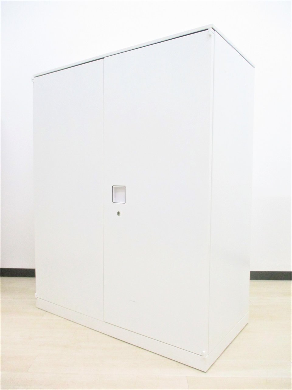 【1番売れ筋の書庫！】即完売の大人気シリーズです‼天板付き！
                        レクトライン 
                                    中古
            