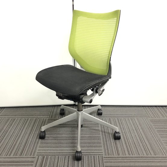 【中古】バロンメッシュ   オカムラ（okamura） 肘無ローバックチェア