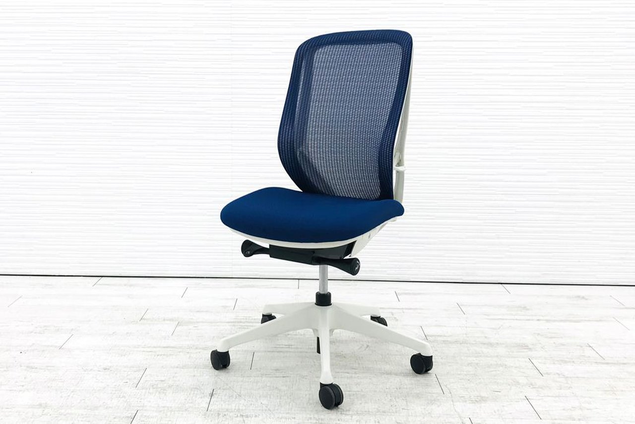 【定価約9万円！！大人気！！前傾チルトOAチェアの入荷です！！PCワークなどの前傾姿勢のオフィスワークに抜群です！！】オカムラ/シルフィー(Sylphy)
                        シルフィー（クッション） 
                                    中古
            