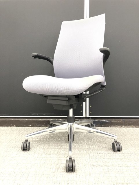 【中古】エムフォー（アルミ脚）   コクヨ（KOKUYO） 肘付ハイバックチェア
