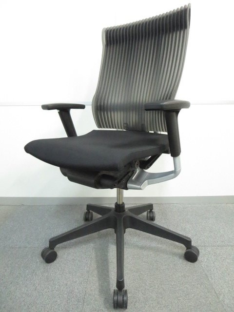 【中古】スピーナ（エラストマー）   イトーキ（ITOKI） 肘付ハイバックチェア