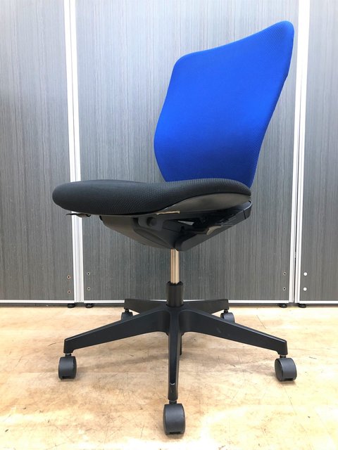 【中古】プラオ  KE-230GH-T1T.N7 イトーキ（ITOKI） 肘無ハイバックチェア