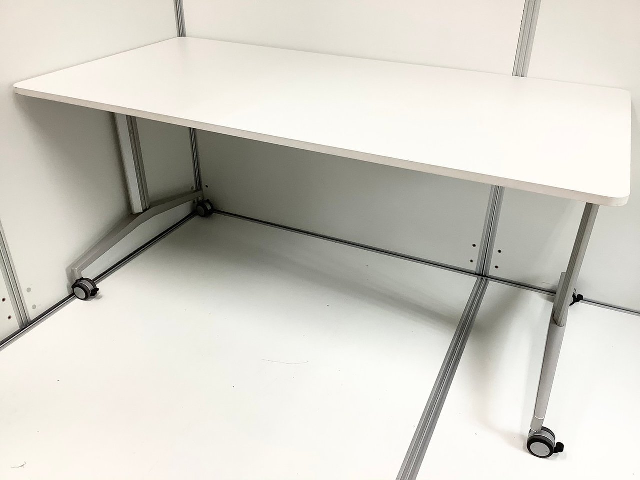 大人気／定番／品質良好　◆ITOKI／イトーキ　◆DE　
                        DEシリーズ 
                                    中古
            