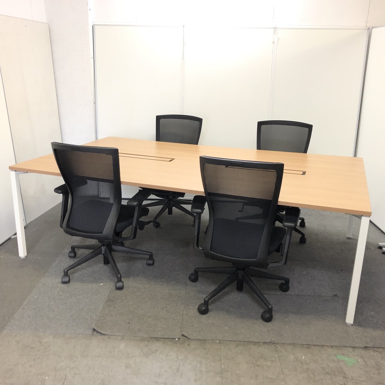 【尼崎店限定価格！！】フリーアドレスデスクとファシスのT500シリーズ4脚セットで、お得です！！【関西在庫数ナンバーワン・尼崎店】
                        アプションフリー 
                                    中古
            