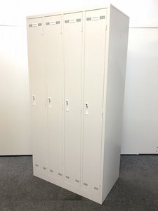 【新古商品！！】展示品ですが即納品可能です！！鍵も全室2個付属！！【4人用ロッカー】