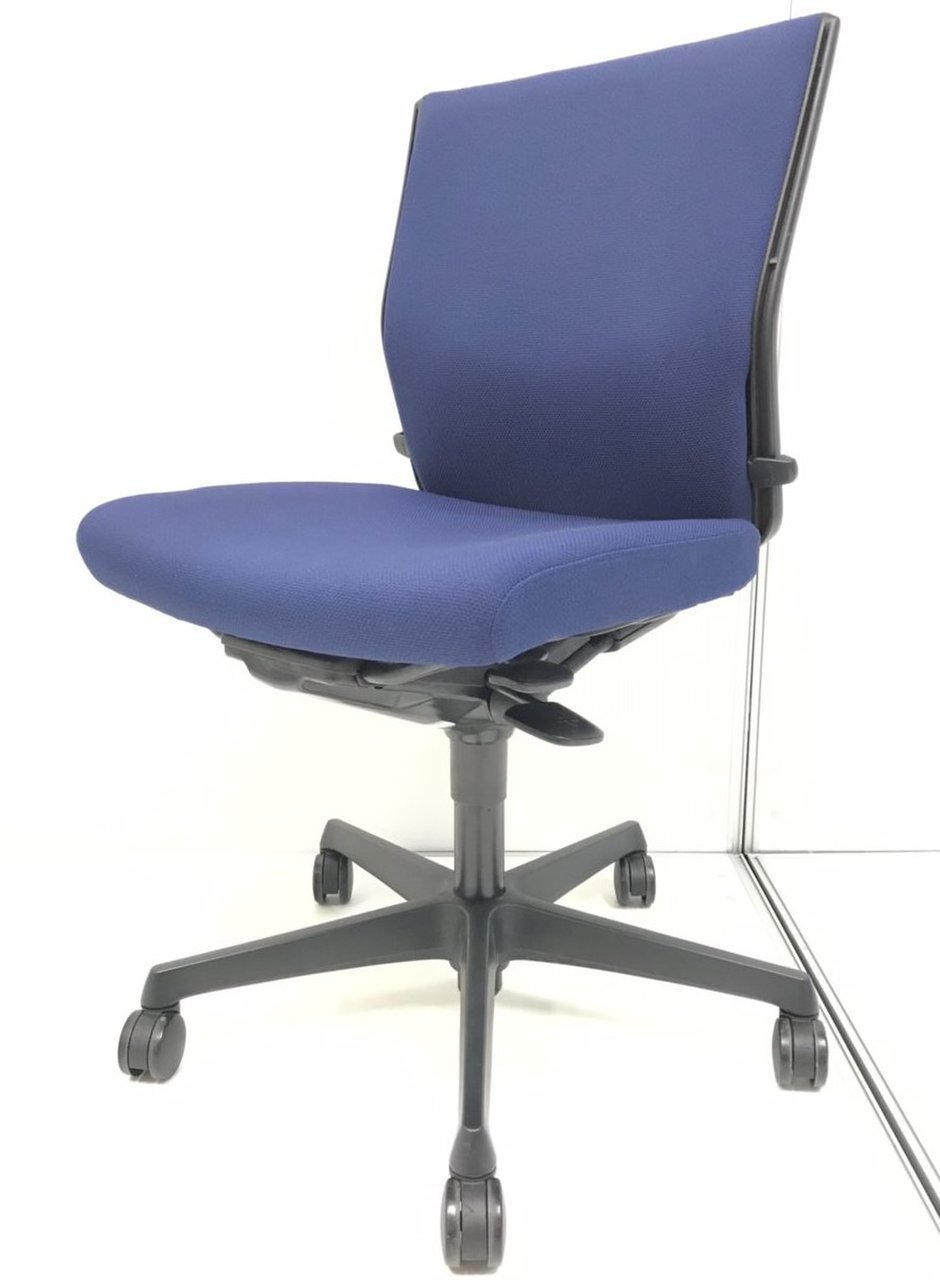 【座り心地良好です】エスクードチェアで快適に！
                        エスクード（クッション） 
                                    中古
            