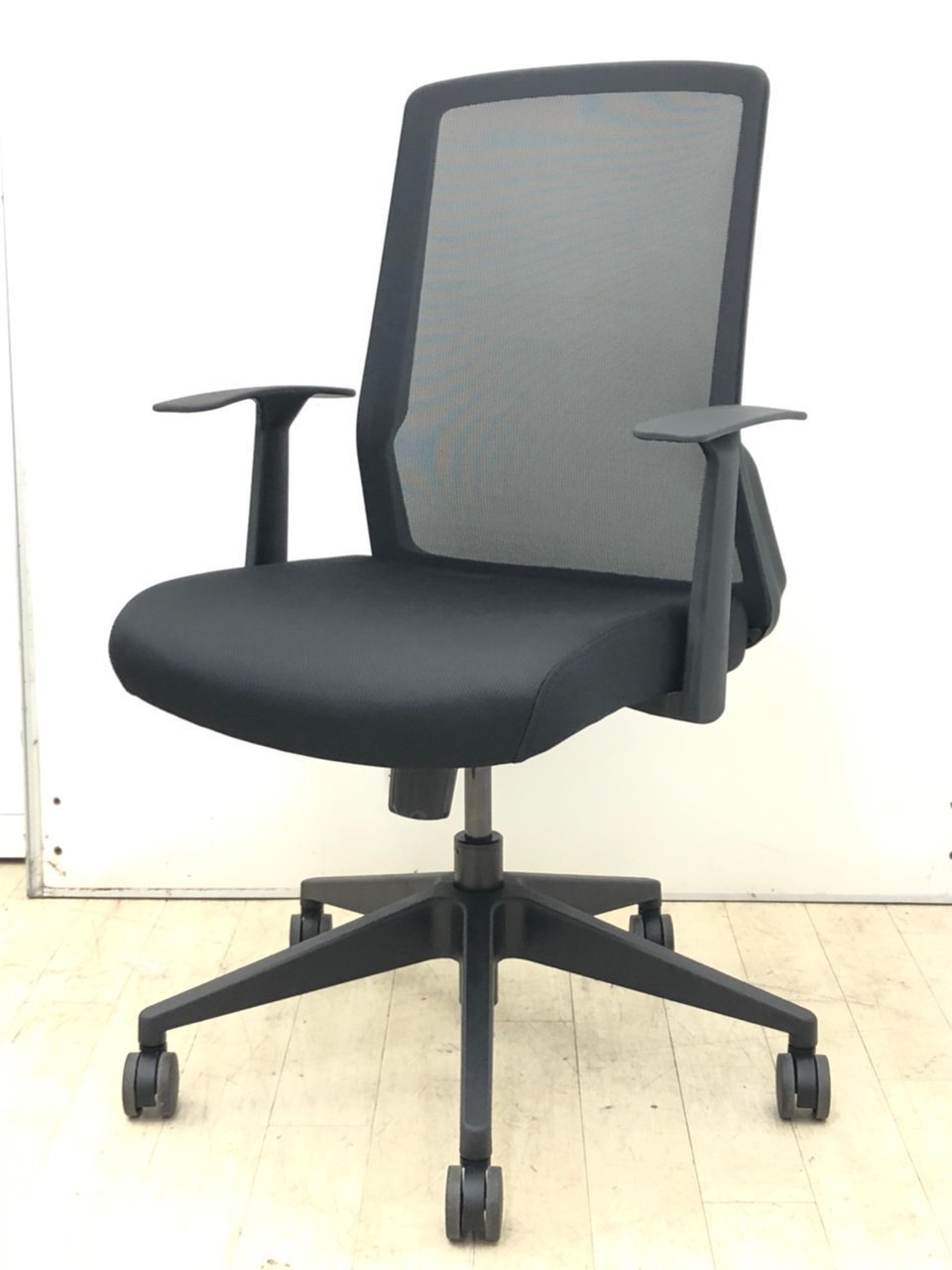 【新古品！】STM-45　井上金庫製　肘付　メッシュ　テレワーク　在宅　オフィスチェア
                        STM-45
                                    新古品
            