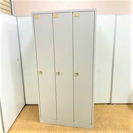 【3人用ロッカーが入荷】
【イトーキ(ITOKI)製】