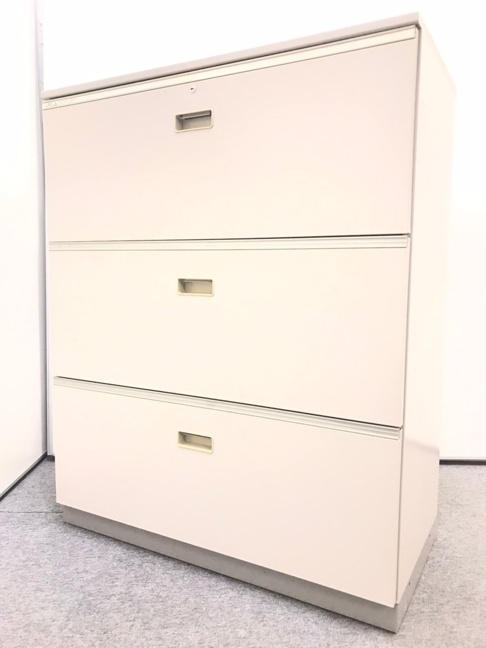 【4台入荷】3段ラテラル｜イトーキ(itoki)｜シンライン｜定番書庫
                        シンライン 
                                    中古
            