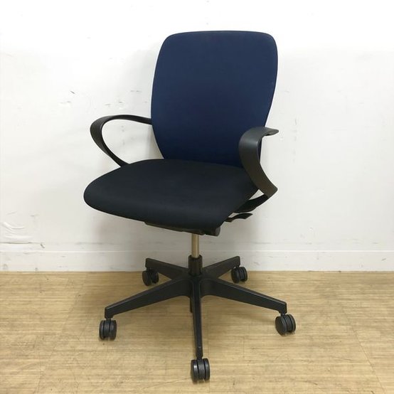 【中古】フルゴ  KF-446GB-T1T1B2 イトーキ（ITOKI） 肘付ローバックチェア