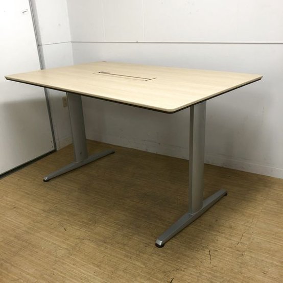 【中古】リフティオ   オカムラ（okamura） ハイテーブル