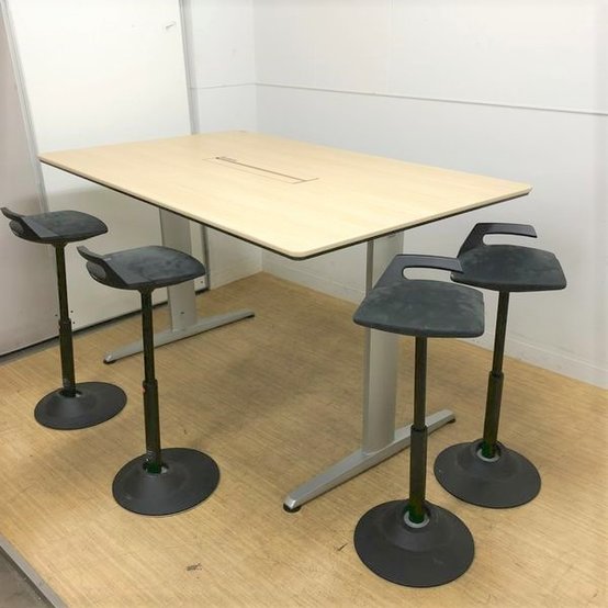 【中古】リフティオ   オカムラ（okamura） ハイテーブル