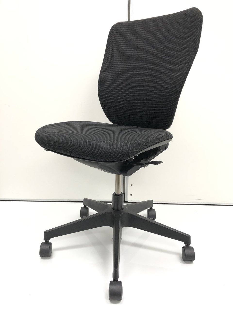 【状態良好】イトーキ定番高機能チェアプラオ（Prao)◆お手頃コスパ最高！
                        プラオ 
                                    中古
            