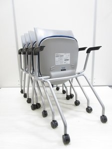 【4脚セット】肘掛け付きのネスティングチェア【1脚分無料】