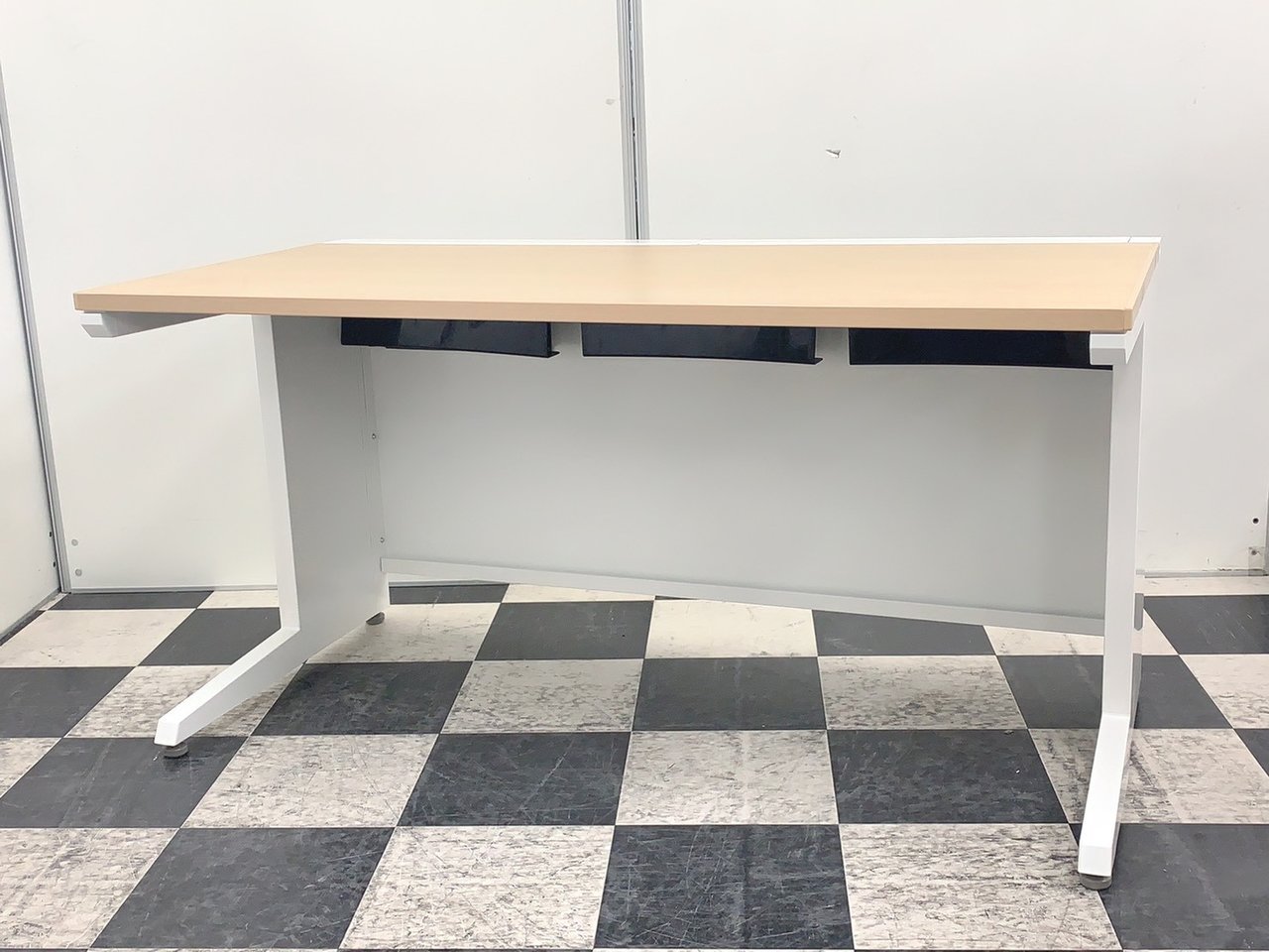 【引き出しなし！】そのためお安くご案内！どうしても欲しければワゴンも一緒に…
                        アドバンス 
                                    中古
            