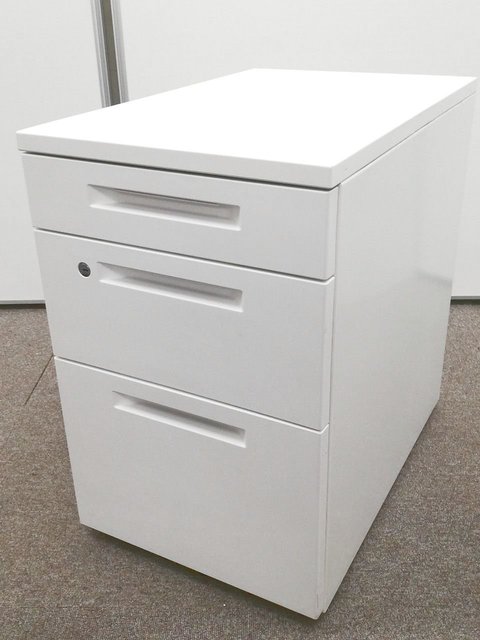 【中古】アイエス   コクヨ（KOKUYO） ワゴン3段