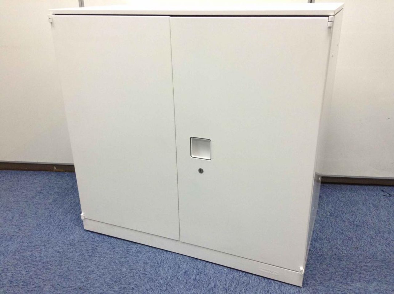 窓枠の下にも遠慮知らずな高さ77.5cm！背の高いクリスタルトレイと組み合わせるとなおさら都合がいい高さ！【ご都合主義な在庫は神戸店にあります】
                        レクトライン 
                                    中古
            