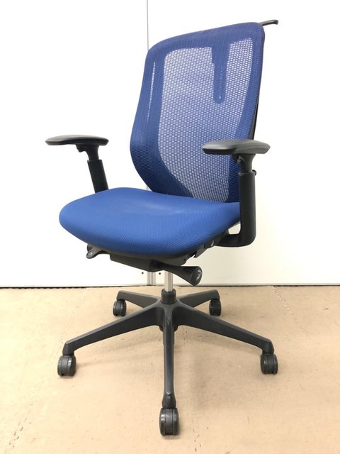 【中古】シルフィー（メッシュ）  C686XR-FMR6 オカムラ（okamura） 肘付ハイバックチェア