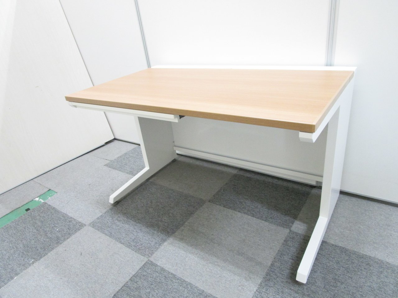 【高級感漂うブラン天板】オカムラ/アドバンス/ブラウン【引き出し片側のみ】
                        アドバンス 
                                    中古
            