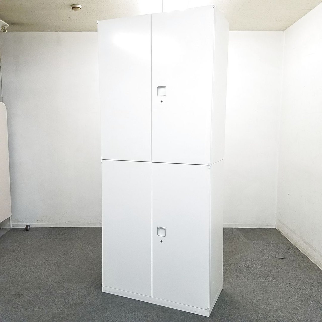 オカムラ製/レクトライン(両開き＋両開き)/鍵1本サービス/ D400
                        レクトライン 
                                    中古
            