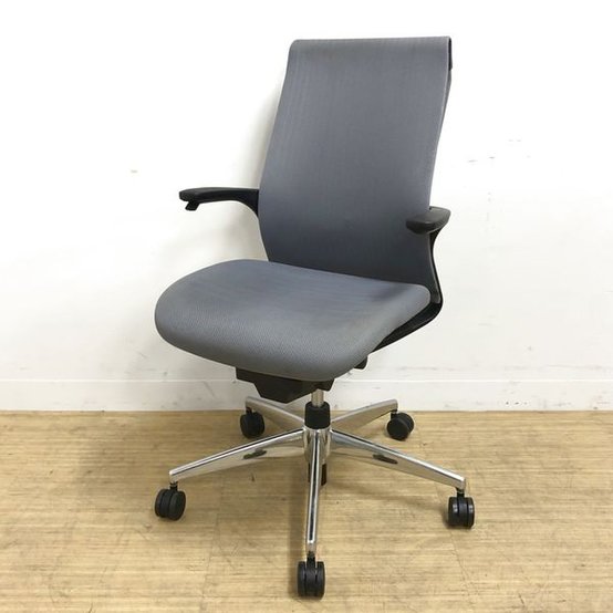 【中古】エムフォー（アルミ脚）   コクヨ（KOKUYO） 肘付ハイバックチェア