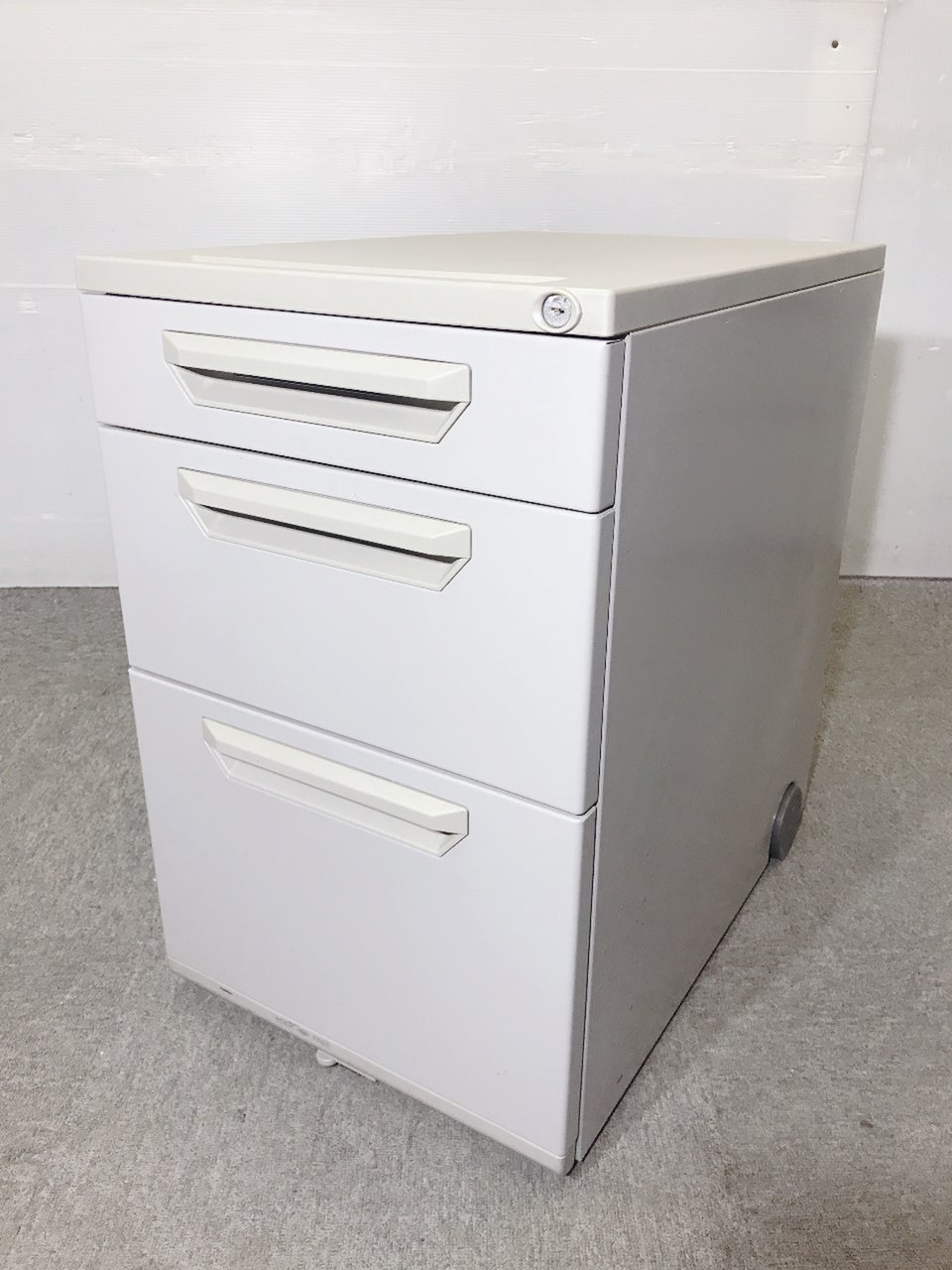 【3段ワゴン】【ウチダ製】【NEXシリーズ】【16台入荷】【ニューグレー】【ロット入荷】【福岡倉庫在庫】
                        NEX
                                    中古
            