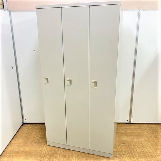 【中古】FZ  4573KC　Z13 オカムラ（okamura） 3人用更衣ロッカー