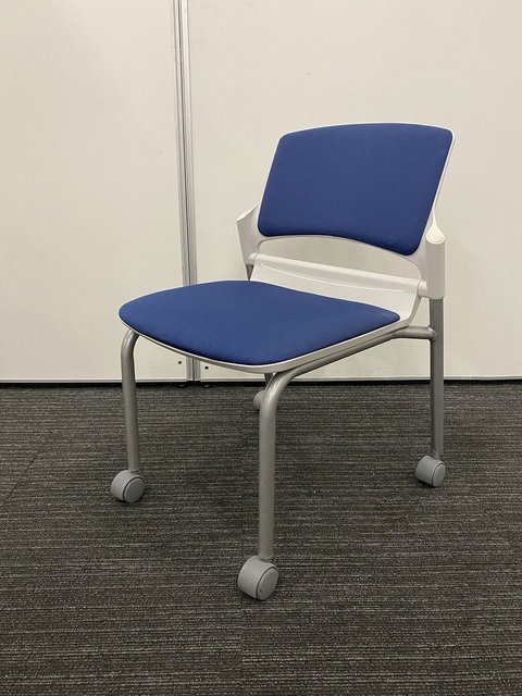 【中古】MF-180シリーズ   ウチダ（UCHIDA) スタッキングチェア