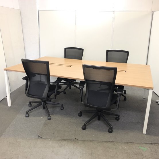 【尼崎店限定価格！！】大型テーブルとファシスのT500シリーズ4脚セットで、お得です！！【期間によってはファシスチェアの配送費無料キャンペーンが適用可能！！】【関西在庫数ナンバーワン・尼崎店】