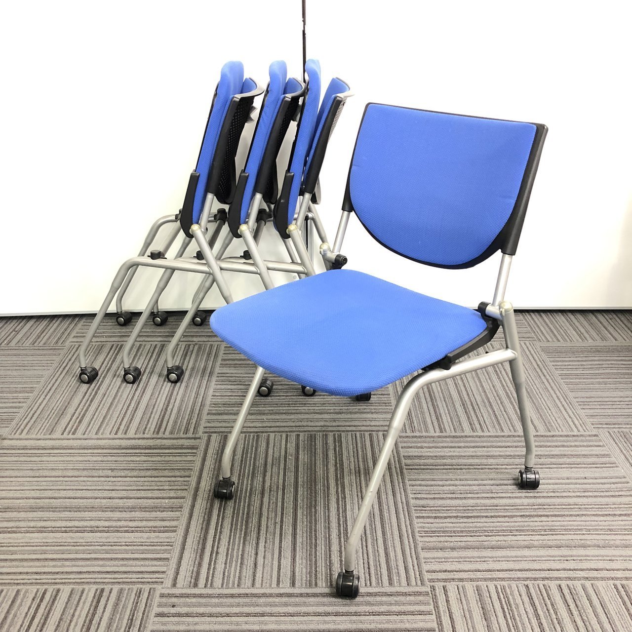 4脚セット価格！！　オカムラ　プロスタック【座面を畳んで収納可能】【オカムラ製品】【京都・滋賀】【京都東寺店限定　ご来店限定割引10％OFF　スタッフに仰ってくださいませ。】
                        プロスタック 
                                    中古
            