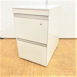 【大ロット】【フリーアドレスデスクのお供に!!】【ホワイト色でオフィスを明るく！】【イトーキ/インクルード】