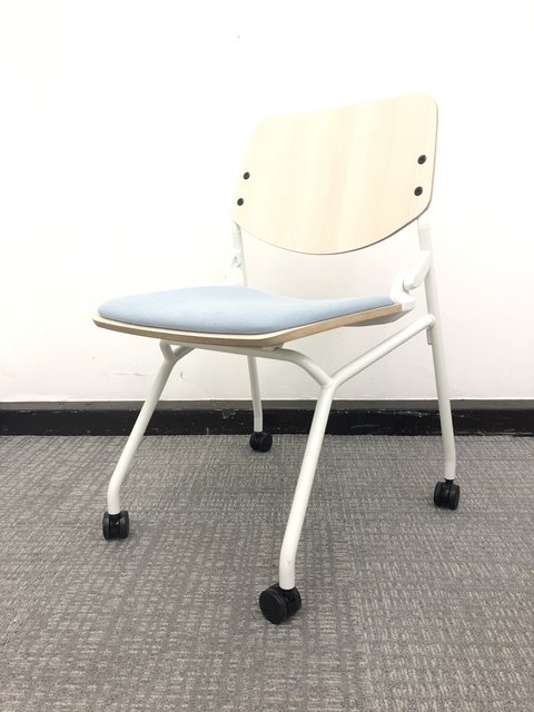 【中古】ライブス  81S9AZ FXW9 オカムラ（okamura） ネスティングチェア