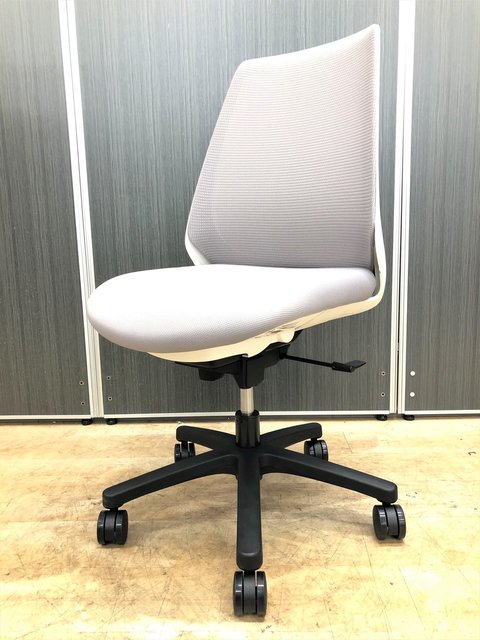 【中古】ノナ  KZ-330PG-W9W6 イトーキ（ITOKI） 肘無ローバックチェア