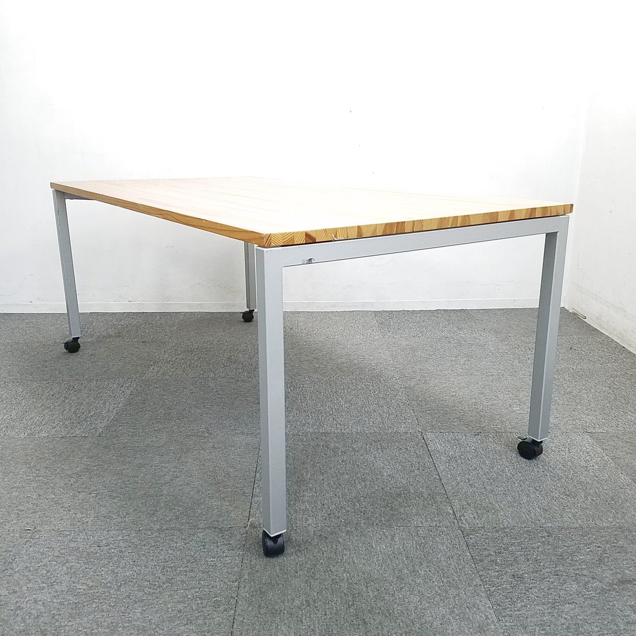 【1台限定】内田洋行の人気テーブルが入荷しました！中古　テーブル　オフィス　会議　ミーティング　ホワイト　ナチュラル　ノティオ
                        ノティオ 
                                    中古
            