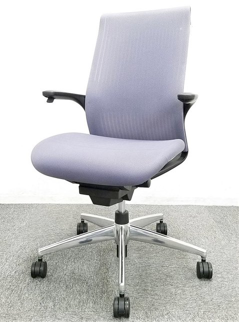 【あらゆる体格にフィット！】■コクヨ製　エムフォーチェア　グレー　アルミポリッシュ脚　■【最小限の操作で最大限の快適！】M4