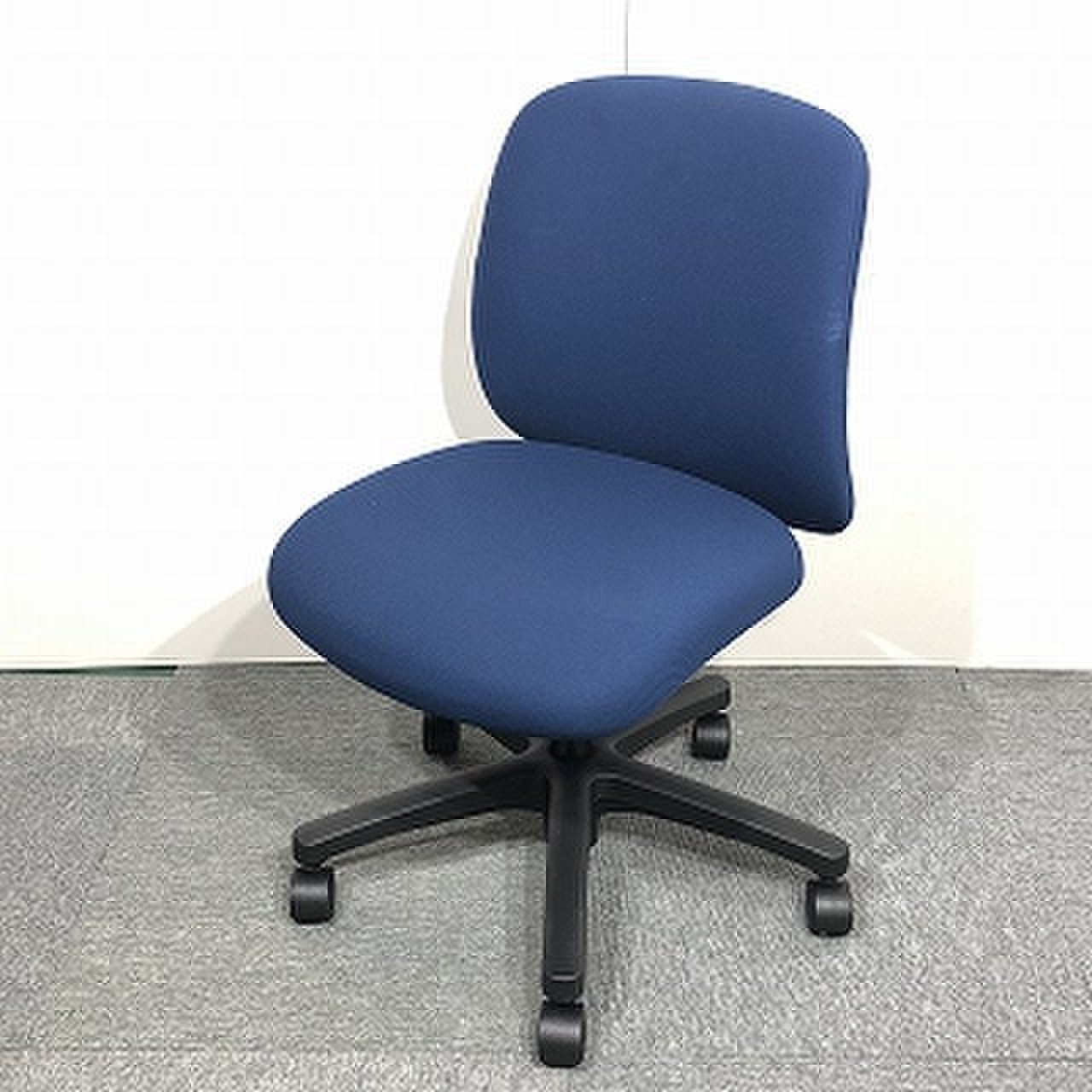 【大量入荷】80脚近くもの大量入荷！コスパ良好定番チェア！！【関西倉庫在庫】
                        ボニート 
                                    中古
            