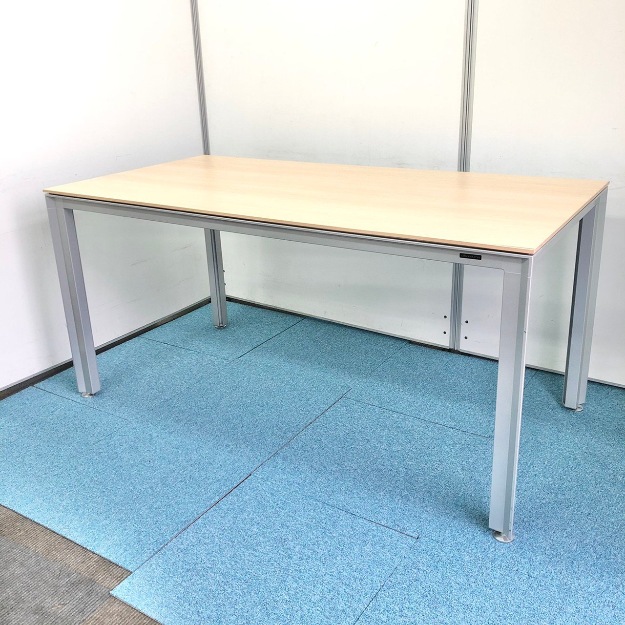 【おしゃれな天板色！4名利用がおすすめ】オカムラ製ミーティングテーブル【明るいナチュラル色】

                        その他シリーズ
                                    中古
            