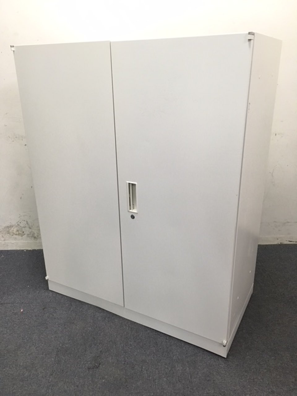 【少数入荷】定番のホワイト書庫！
                        BEストレージ
                                    中古
            