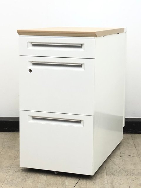 【中古】アドバンス   オカムラ（okamura） 脇机3段