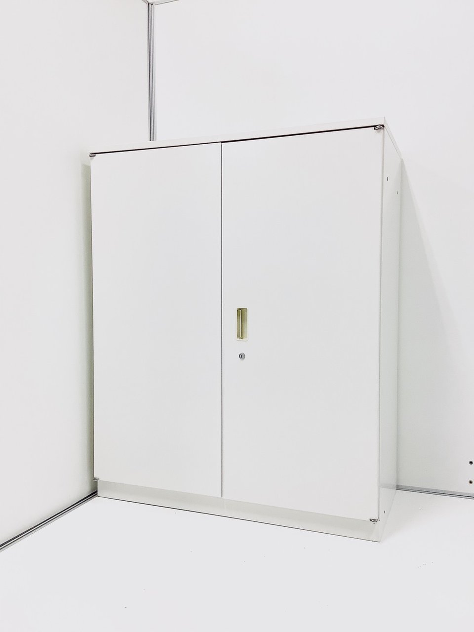 大人気／定番／天板付／A4-3段収納　◆ITOKI／イトーキ　◆THIN LINE／シンライン　※本体カラー：ホワイトW
                        シンライン 
                                    中古
            