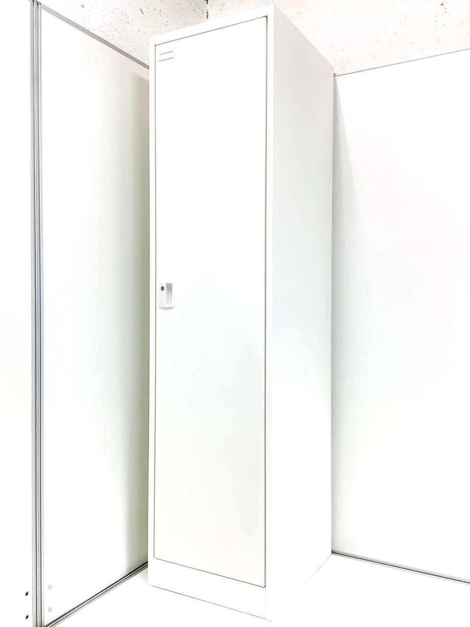 大人気／定番／品薄　◆Okamura／オカムラ　◆FZ-W
                        FZ-W 
                                    中古
            