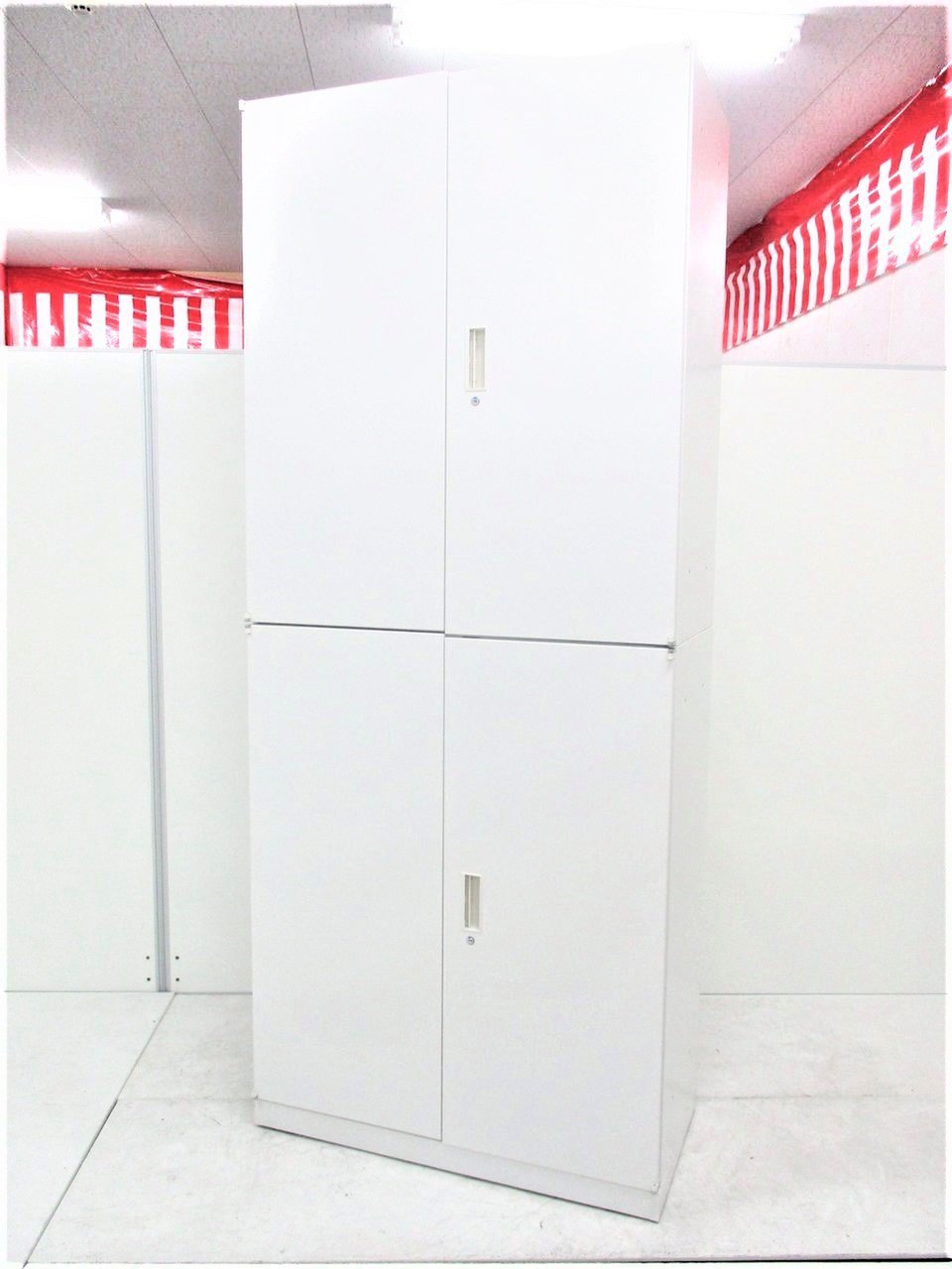 内田洋行製　BEストレージ　両開き+両開き書庫セット　観音開き　書類大量収納　A4ファイル　レア　ホワイト色　おすすめ　入れ替え　新規購入
                        BEストレージ
                                    中古
            