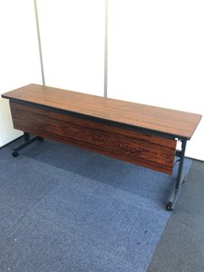 可変式】【2017年製】ミーティングテーブル｜折りたたみ収納可能｜向きを変えてセミナー用にも使用可能｜