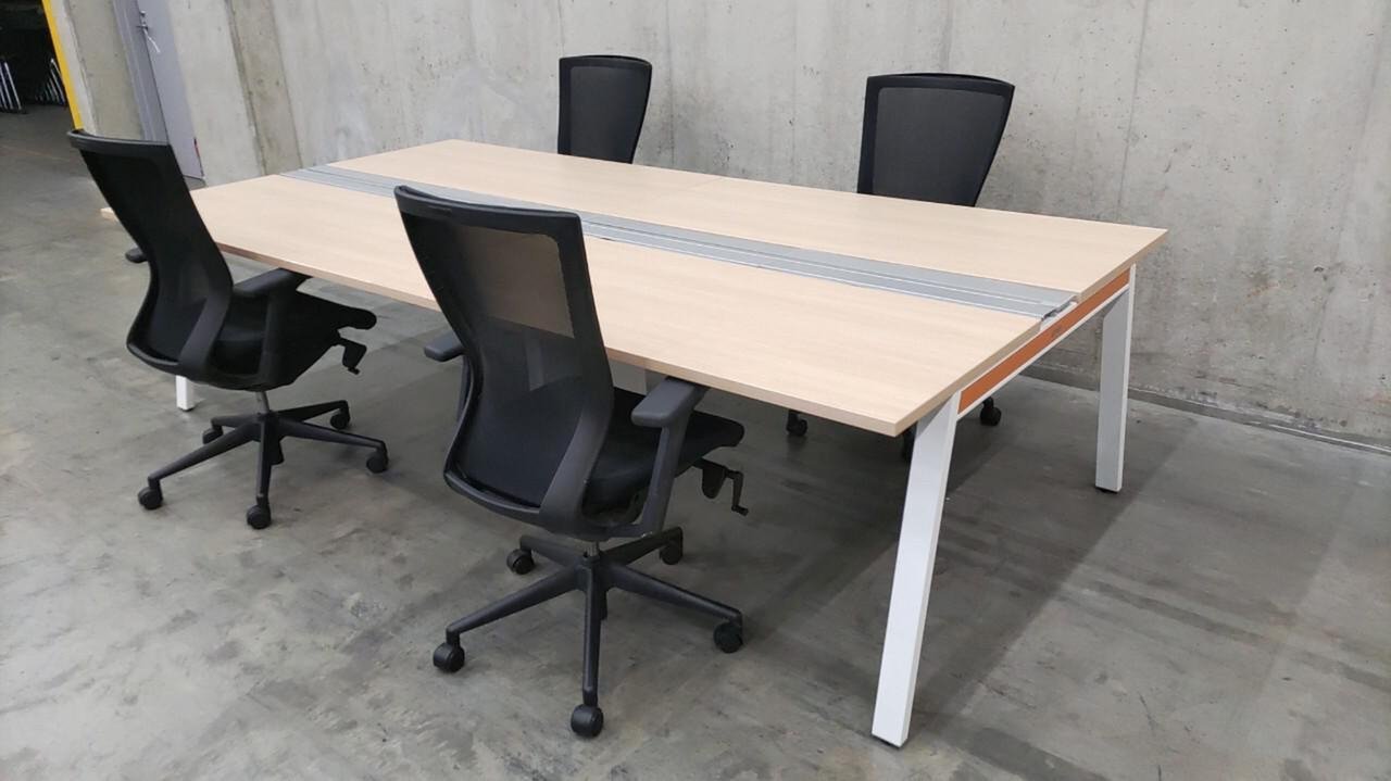 【2018年製！！入れ替えや起業におすすめ！！4人用としてバツグン！！大量入荷！！】【倉庫在庫品】■マニフォールド■オカムラ
                        マニフォールド 
                                    中古
            