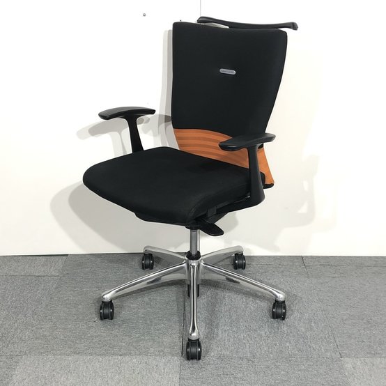 【中古】フィーゴ   オカムラ（okamura） 肘付ローバックチェア