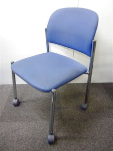 【定番かつ安いスタッキングチェア入荷!】オカムラ(okamura)8108シリーズ スタッキングチェア/色:ブルー