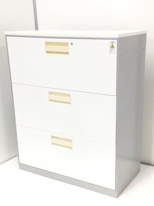 ※ワケアリ特価！
前のオフィスで、
ずっと陽にあてられていたのか、
悲しいことに取っ手が日焼けております。。。(涙)
普段使用する際に不具合はありませんので、慈愛に満ちたお客様からのお問合せをお待ちしております！